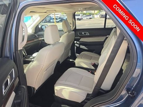Used 2018 Ford Explorer Platinum AWD/4WD image 6
