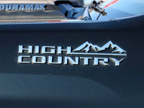 Used 2020 Chevrolet Silverado 2500 High Country w/ Z71 Off-Road Package image 10