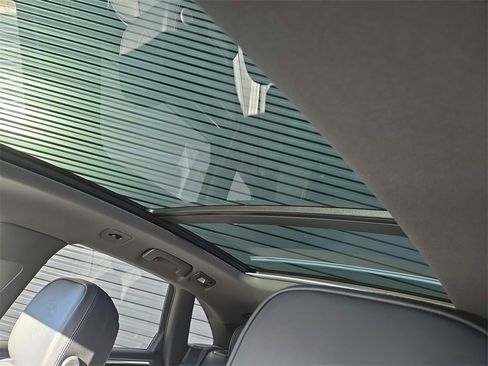 New 2026 Porsche Macan S image 15