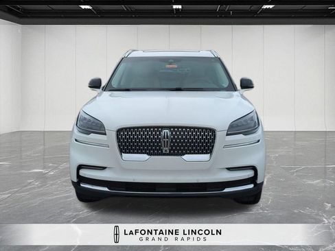 Certified 2023 Lincoln Aviator Reserve w/ Elements Package Plus image 8