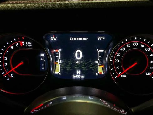 Used 2020 Jeep Gladiator Rubicon w/ Dual Top Group AWD/4WD image 25
