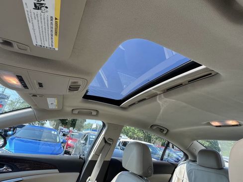 Used 2012 Buick Regal Premium image 16