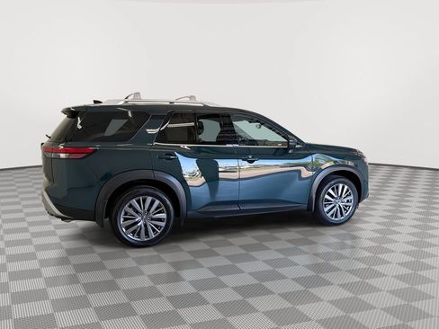 Certified 2025 Nissan Pathfinder SL w/ SL Premium Package FWD image 11