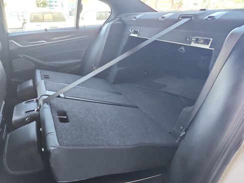Used 2020 BMW M550i xDrive AWD/4WD image 32