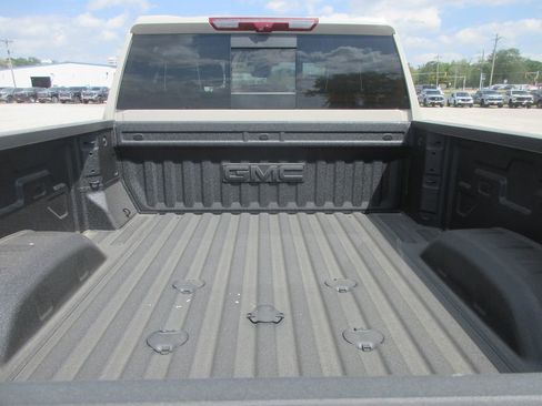 New 2026 GMC Sierra 2500 AT4X AWD/4WD image 7