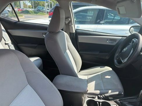 Used 2016 Toyota Corolla LE FWD image 12
