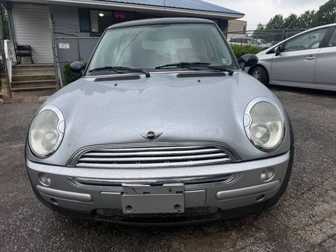 Used 2003 MINI Cooper Hardtop FWD image 2