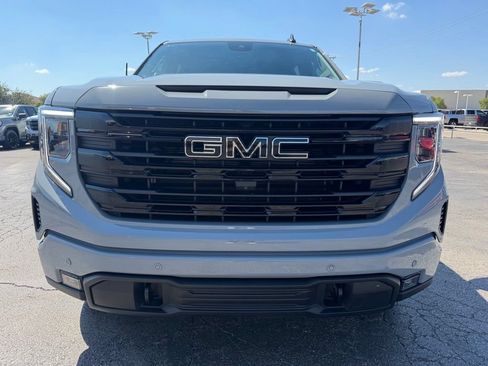 Used 2024 GMC Sierra 1500 Elevation w/ Elevation Premium Package AWD/4WD image 8