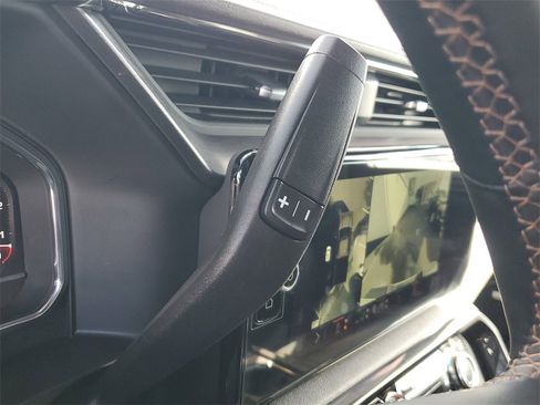 Used 2024 GMC Sierra 2500 AT4 w/ AT4 Premium Plus Package image 31