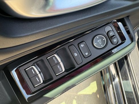 Used 2024 Honda Accord Touring image 12