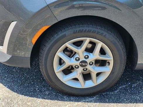 Used 2023 Kia Soul LX w/ LX Technology Package FWD image 8