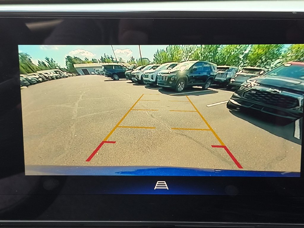 Certified 2024 Chevrolet Trax LT w/ Driver Confidence Package FWD image 20