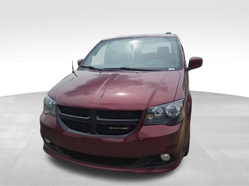Used 2018 Dodge Grand Caravan SXT w/ Blacktop Package FWD image 8