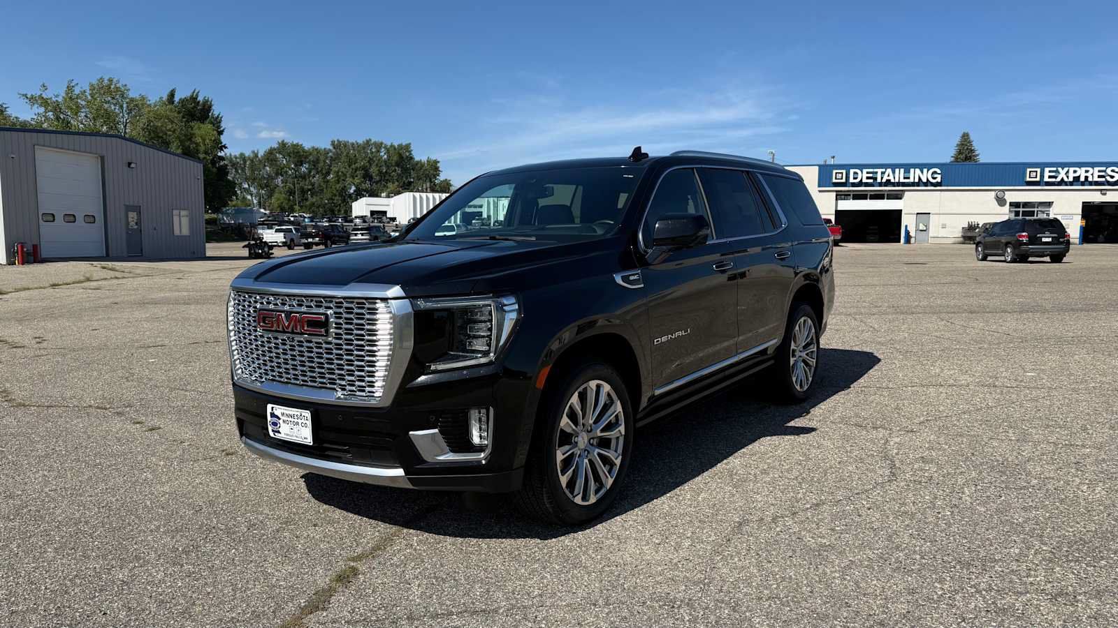 Used 2024 GMC Yukon Denali AWD/4WD image 1