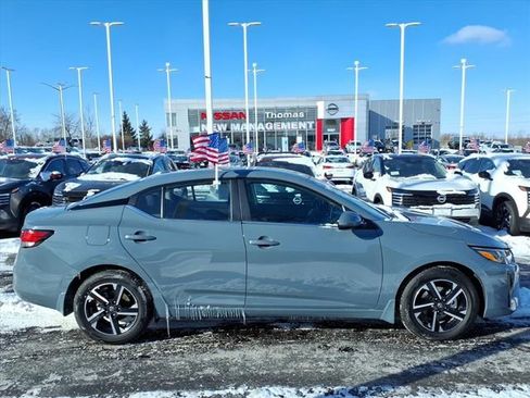 Certified 2025 Nissan Sentra SV image 2