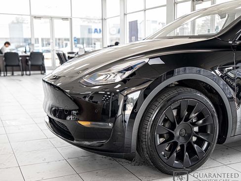 Used 2021 Tesla Model Y Long Range AWD/4WD image 5