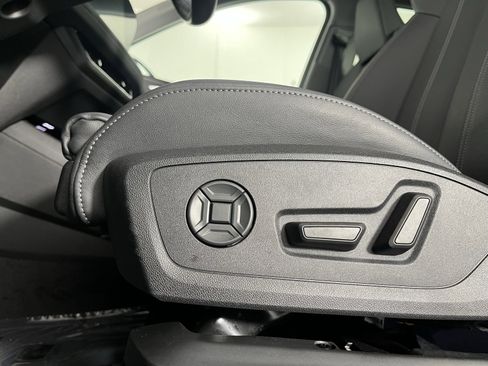 Used 2025 Audi Q6 e-tron Premium Plus w/ Premium Plus image 13