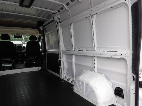 Used 2024 RAM ProMaster 2500 w/ Convenience Group FWD image 44
