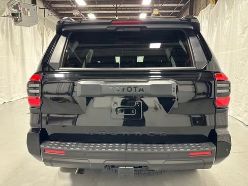Used 2025 Toyota 4Runner TRD Off-Road image 6