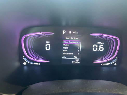 Used 2025 Kia Soul LX w/ LX Technology Package FWD image 38