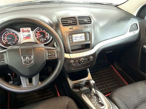 Used 2017 Dodge Journey SE image 11