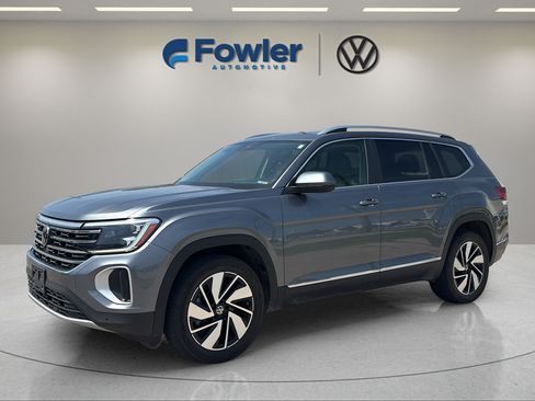 Used 2024 Volkswagen Atlas SEL AWD/4WD image 3