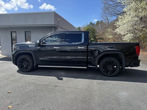 Used 2022 GMC Sierra 1500 Denali w/ Denali Premium Package image 3