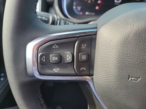 Used 2025 RAM 2500 Laramie AWD/4WD image 5