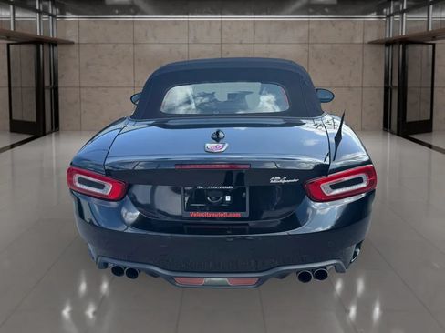 Used 2019 FIAT 124 Spider Abarth w/ Convenience Group RWD image 4