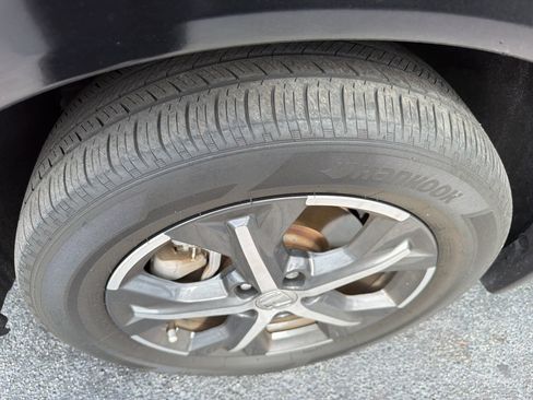 Used 2024 Honda HR-V EX-L image 8