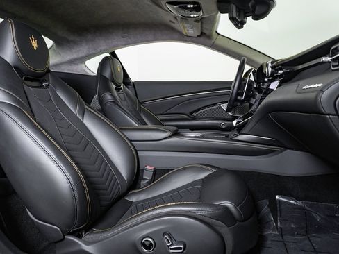 Used 2024 Maserati GranTurismo Trofeo image 17