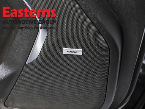 Used 2024 GMC Yukon XL SLT image 22