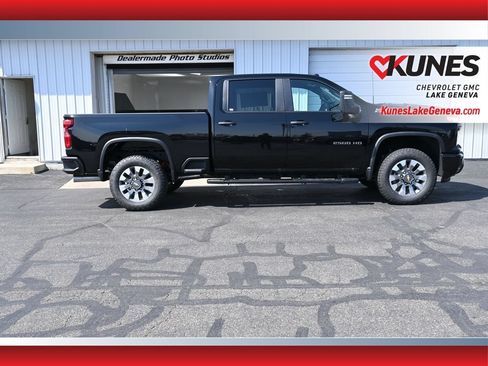 New 2026 Chevrolet Silverado 2500 Custom w/ Custom Value Package AWD/4WD image 4