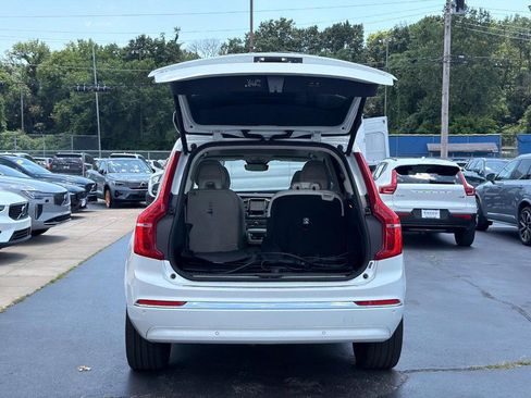 Certified 2025 Volvo XC90 T8 Plus w/ Protection Package Premier AWD/4WD image 5