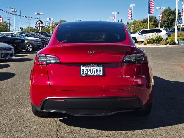 Used 2022 Tesla Model Y Long Range AWD/4WD image 5