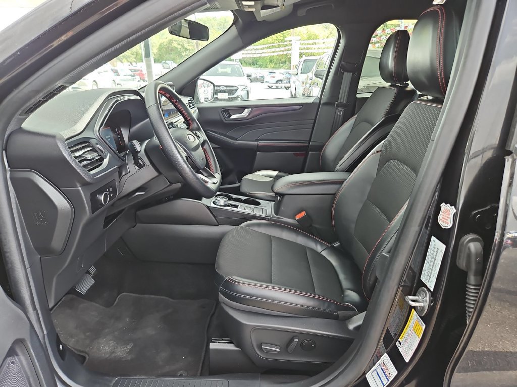 Used 2025 Ford Escape ST-Line AWD/4WD image 23
