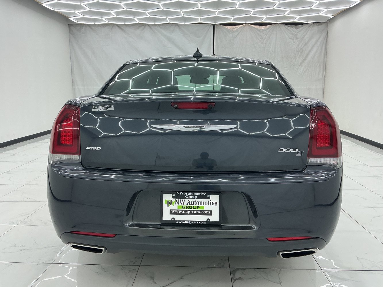 Used 2019 Chrysler 300 S AWD/4WD image 10