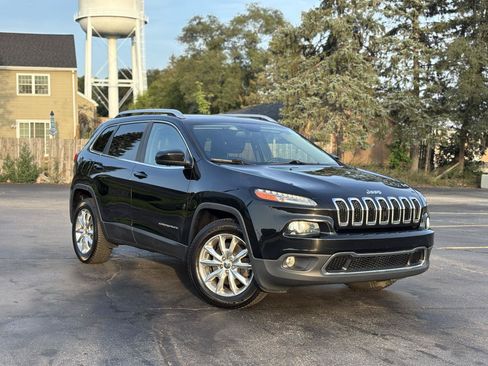Used 2017 Jeep Cherokee Limited AWD/4WD image 12