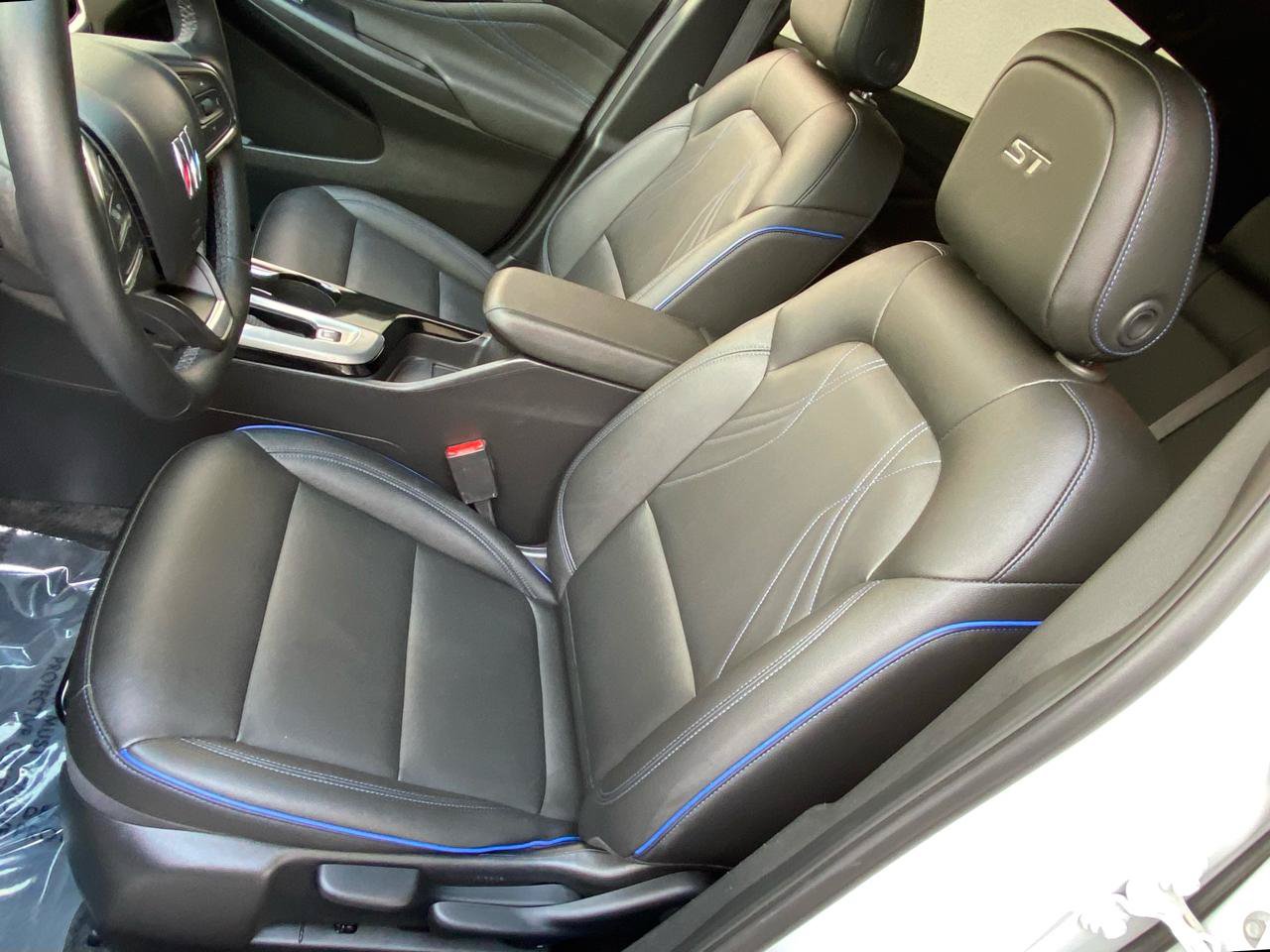 Used 2025 Buick Envista Sport Touring FWD image 18
