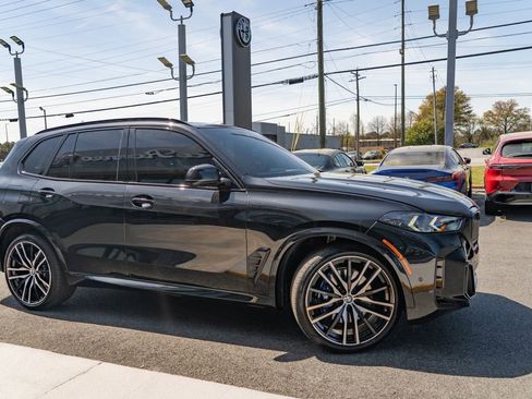 Used 2025 BMW X5 xDrive40i w/ M Sport Package image 9