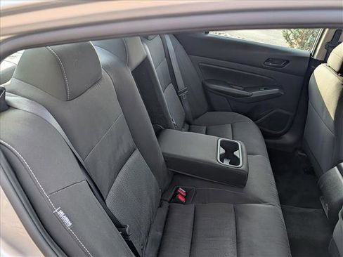 Used 2024 Nissan Altima 2.5 SV image 16