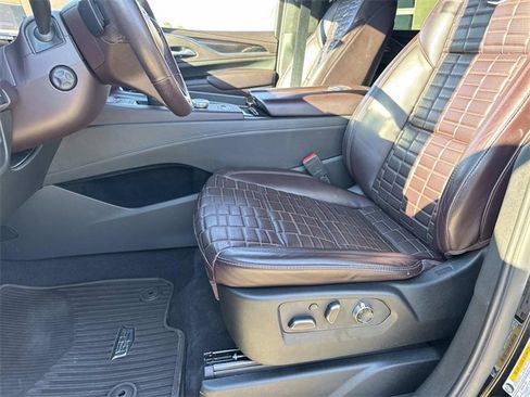 Used 2023 Cadillac Escalade ESV Sport Platinum w/ LPO, ONYX Package image 21