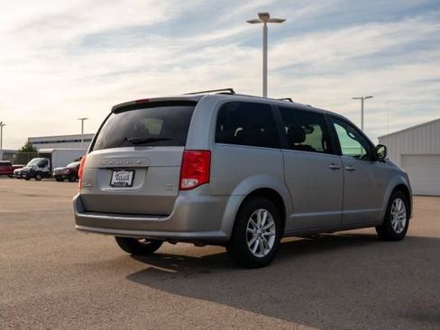 Used 2019 Dodge Grand Caravan SXT FWD image 7