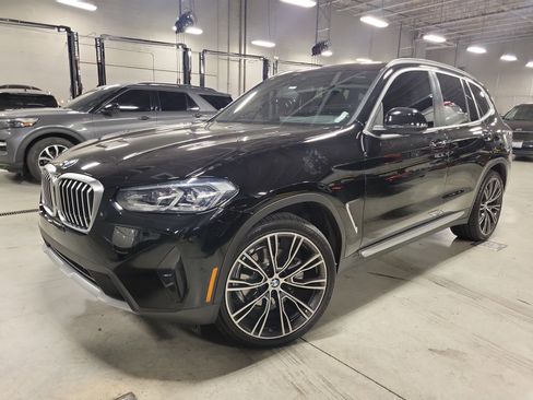 Used 2024 BMW X3 sDrive30i w/ Premium Package RWD image 3