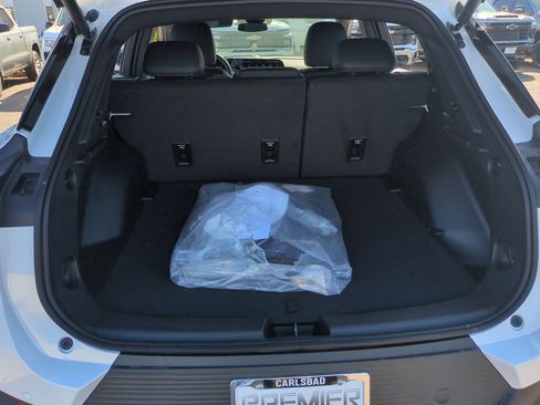 New 2026 Chevrolet Equinox EV LT image 24