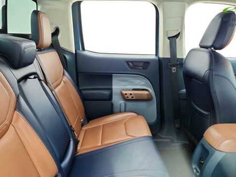 Used 2022 Ford Maverick Lariat image 25