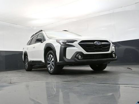 Used 2023 Subaru Outback Premium AWD/4WD image 25