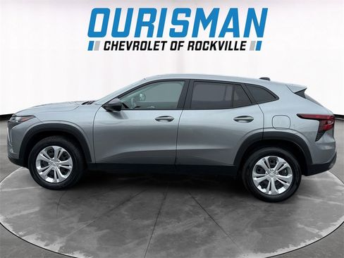 Used 2024 Chevrolet Trax LS w/ Driver Confidence Package image 3