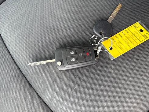 Used 2015 Chevrolet Trax LT w/ LT Sun and Sound Package image 32