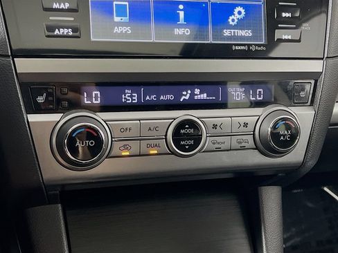 Used 2016 Subaru Outback 2.5i Limited AWD/4WD image 16